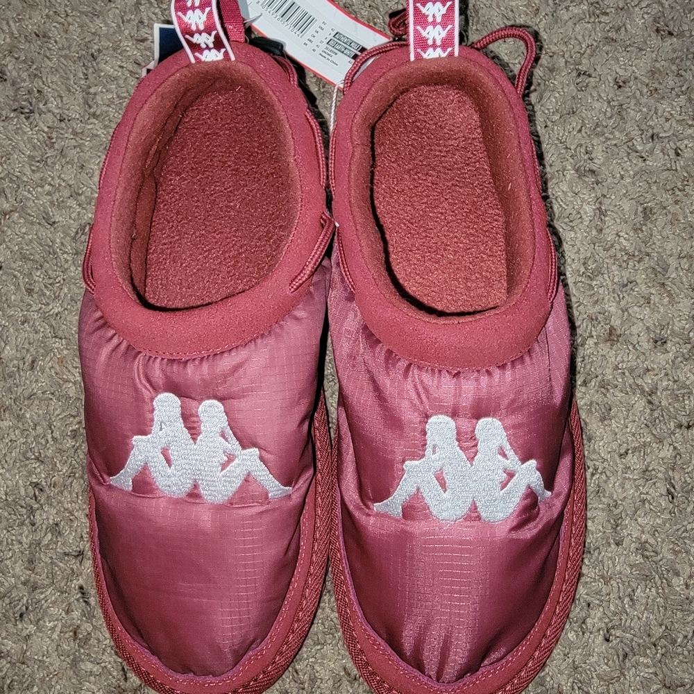 Kappa slip‎ ons